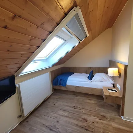 Stahlecker Hof Отель Lichtenstein (Baden-Wurttemberg)
