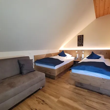 Stahlecker Hof 3*