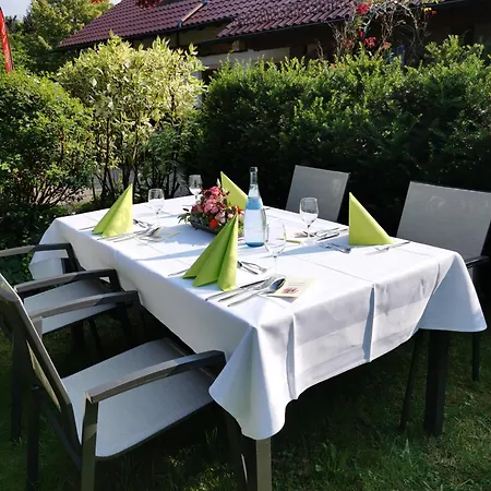 Stahlecker Hof 3* Lichtenstein (Baden-Wurttemberg)