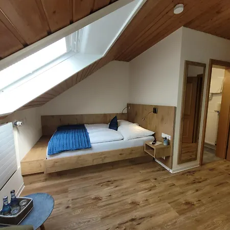 Stahlecker Hof 3*