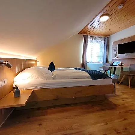Отель Stahlecker Hof 3*